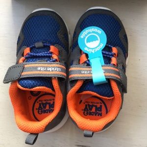 Stride rite sneakers toddler 4.5 W NWT (box)